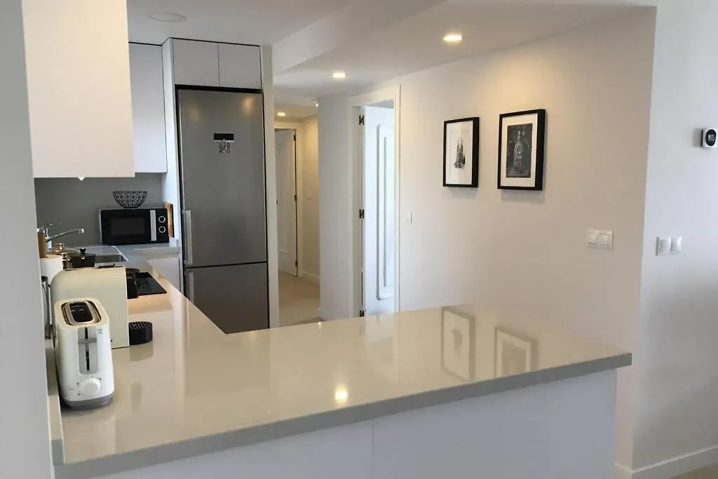 פואנגירולה Beach & Calm Apartment