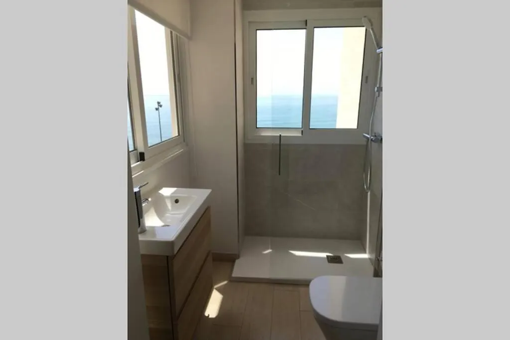 פואנגירולה Beach & Calm Apartment